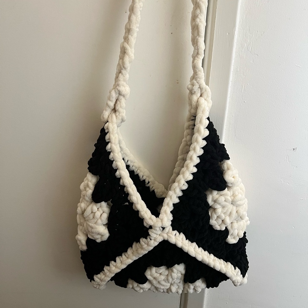 Crochet tote bag.